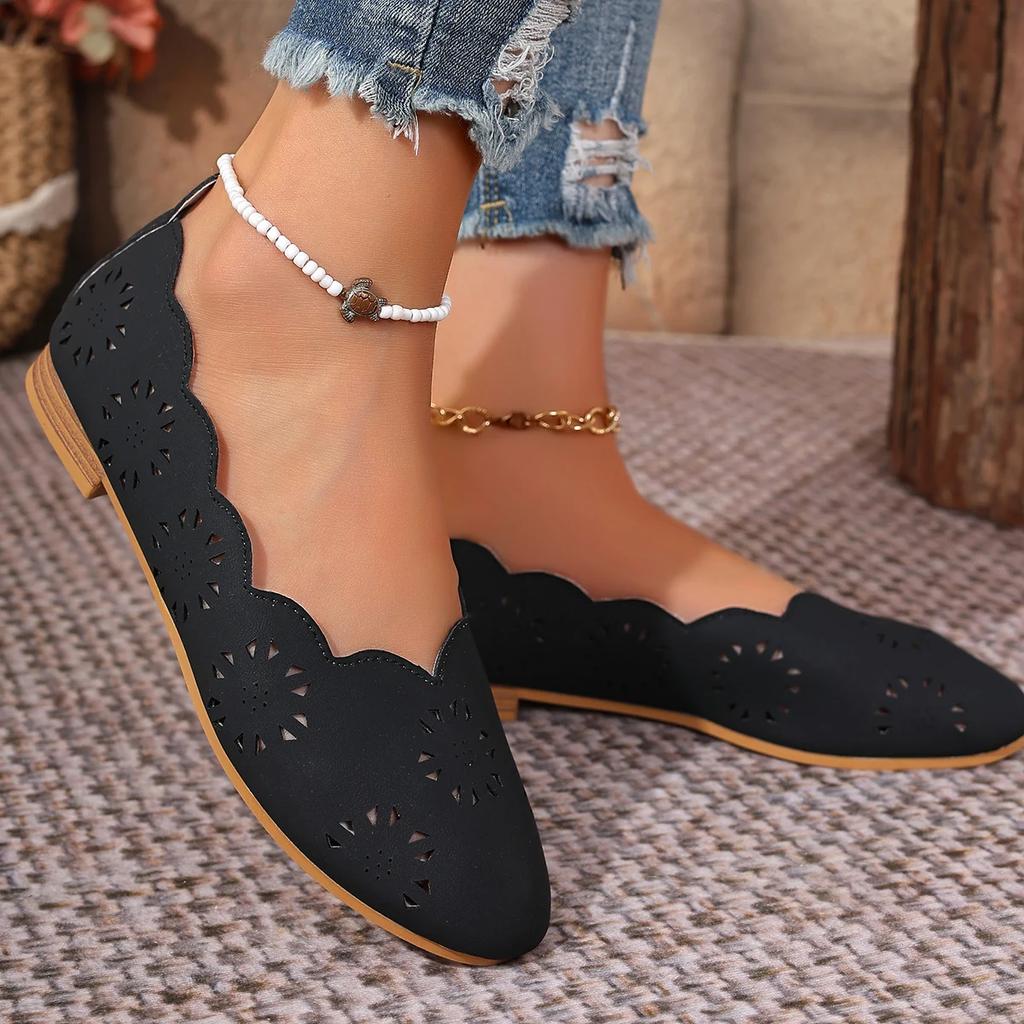 Fashion Comfortable Leather Woman Pointed Toe Flats Summer Lady Hollow Out Loafers Women Shoes 2025 Women Flat Loafers Shoes