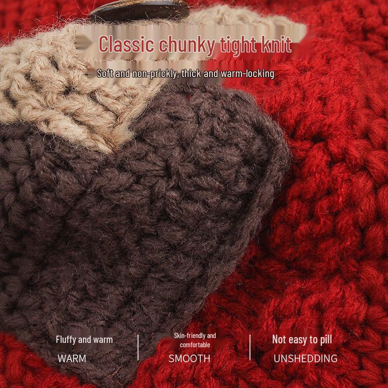 Красная вязаная шапка ручной работы с кисточками-косичками и защитой ушей