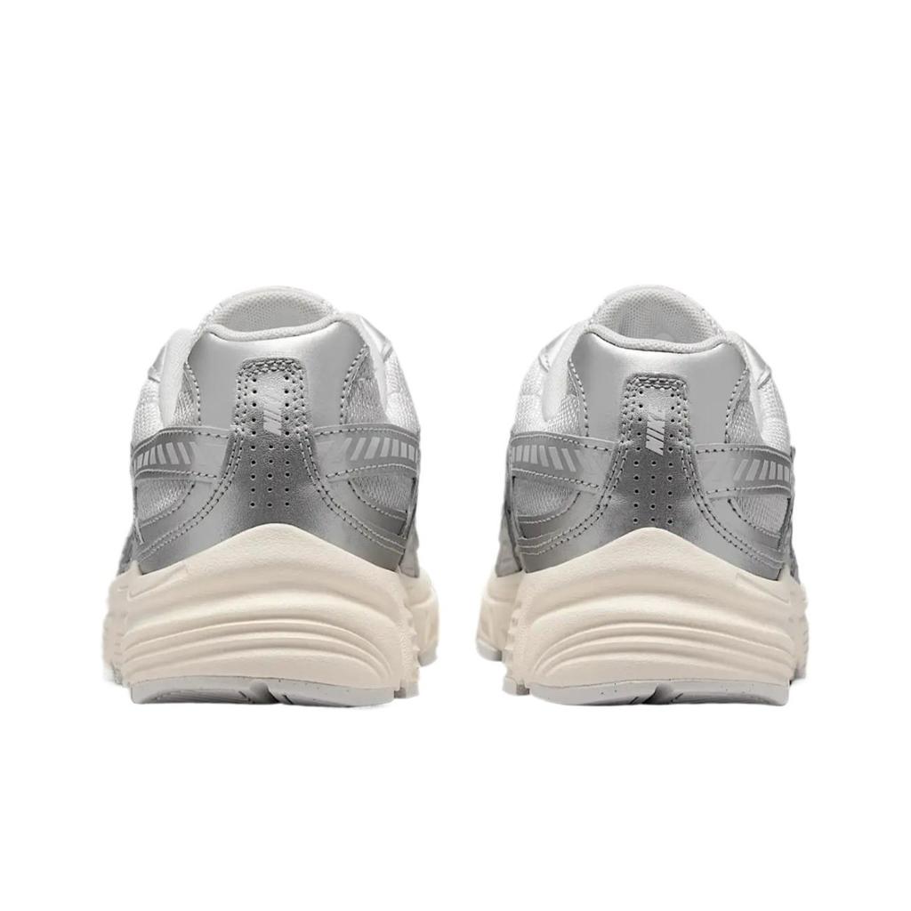 Nike Initiator Vast Grey Pink Foam женские кроссовки металлик-серебристый бледно-слоновая кость IB4483-078