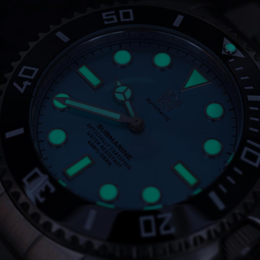 NEW Model Ceramic Bezel Watch Mechanical Automatic Hand Winding Automatic 200m Water Resistant Reverse Rotation Prevention Crown Wristwatch Ice Blue