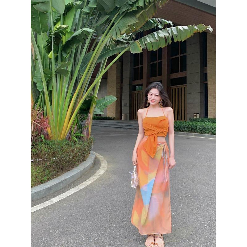 Женский летний комплект с глубоким вырезом без рукавов и длинной юбкой тай-дай