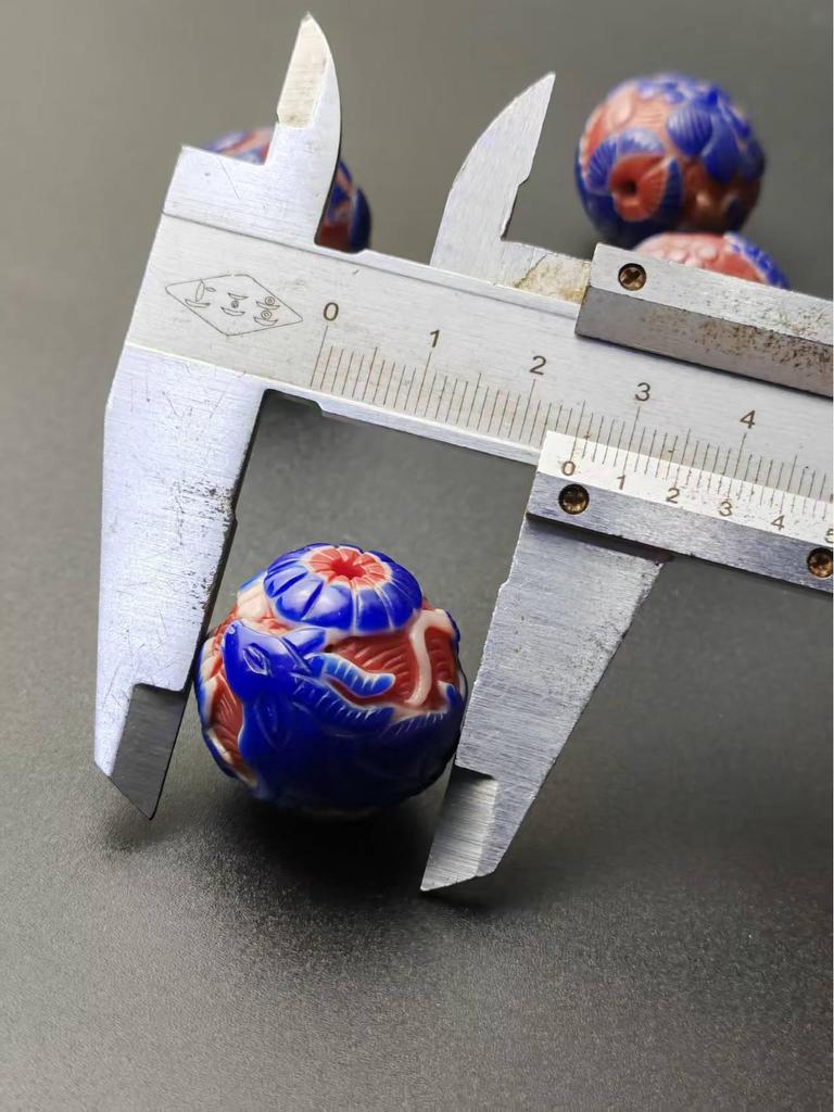 Антикварные резные многослойные полые бусины из лэмпворк-стекла, диаметр 2,6 см, случайные узоры, россыпь