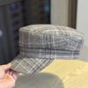 Korean-style simple octagonal hat for women, fashionable and versatile flat-top cap, new vintage houndstooth pattern artist hat for spring and autumn