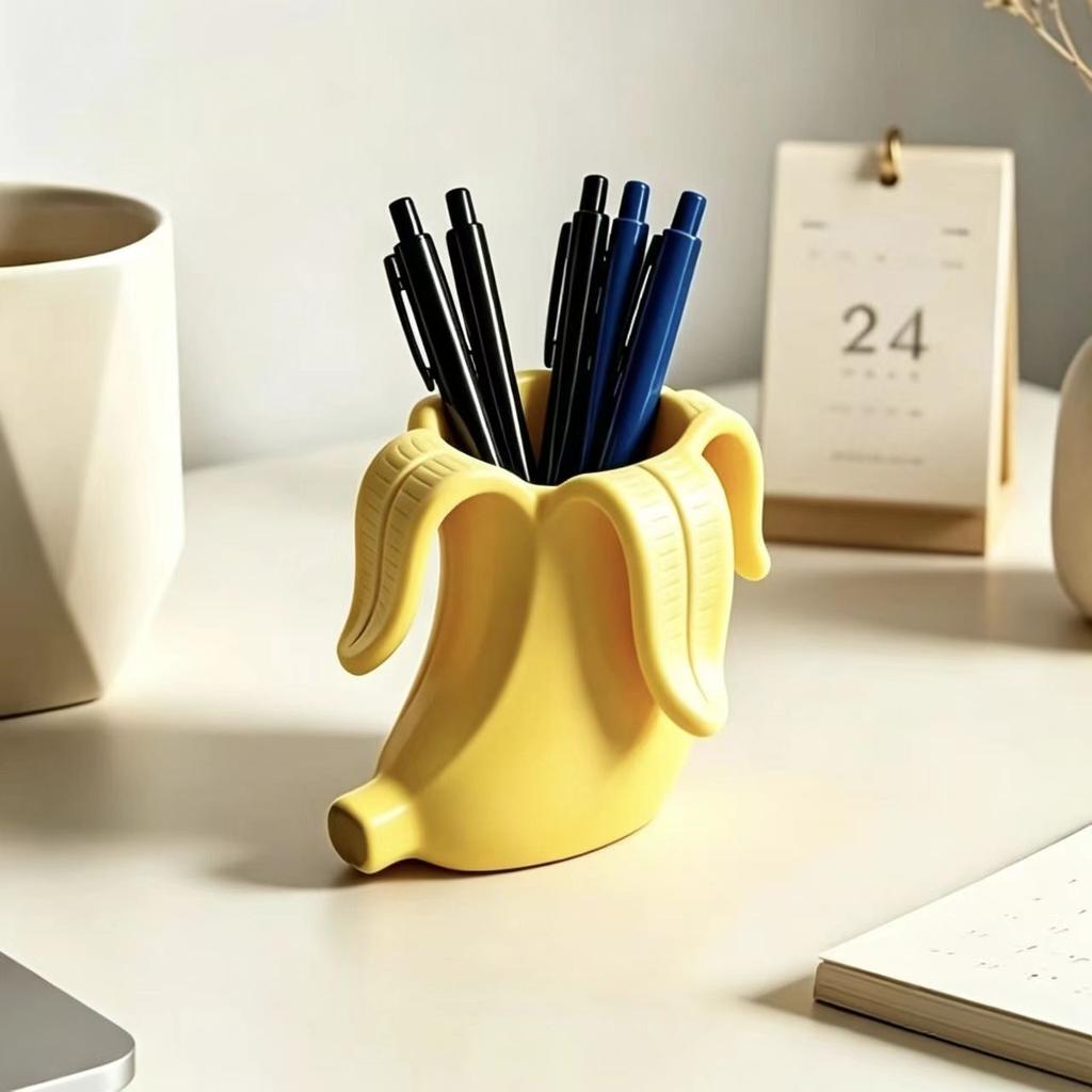 Generic Yellow Banana‑Shaped Pen Holder, Cute Desktop Pencil Cup, Decorative Stationery Organizer for Home Office Desk Storage