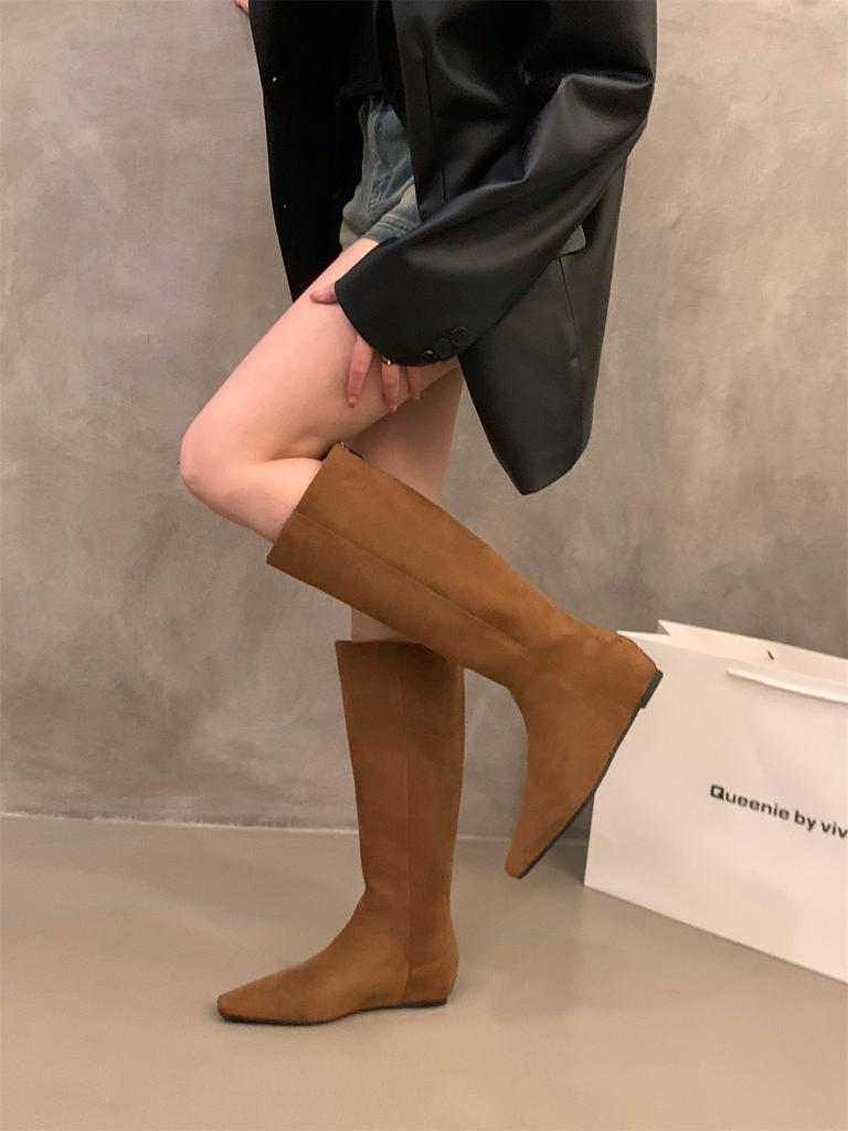 Сапоги-чулки женские осенне-зимние 2025, сапоги-трубы средней длины из тонкой замши на скрытой платформе, с острым носком, бархатистые коричневые сапоги-рыцари