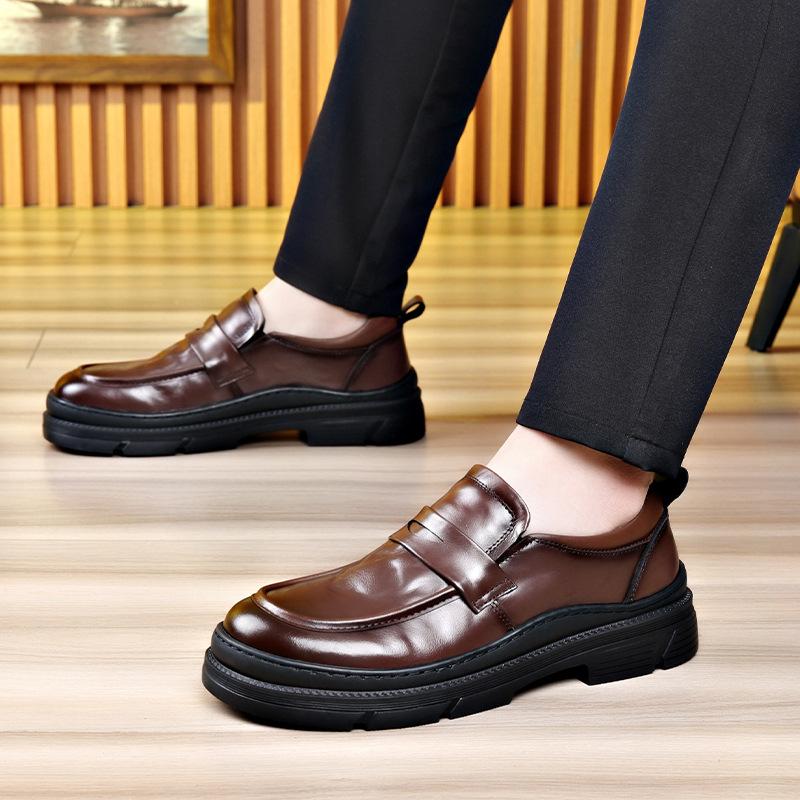 Модные туфли на платформе для мужчин. Модные повседневные туфли на весну и осень. Новые дизайнерские британские туфли с принтами на царапинах. Деловые кожаные туфли для мужчин.