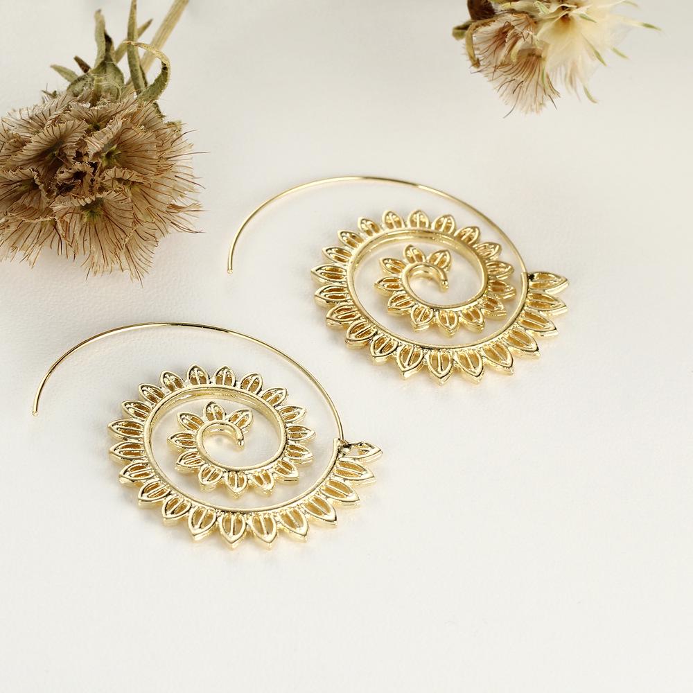 Women Fashion Exaggerated Spiral Earrings Unique Delicate Elegant Decoration