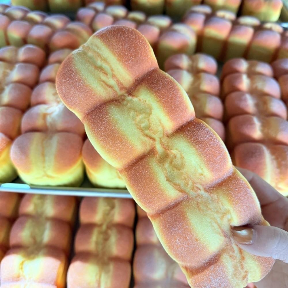 Soft Texture Slow Rising Toy PU Material Bread Squeeze Toy Funny Stress Relief Toy For ASMR
