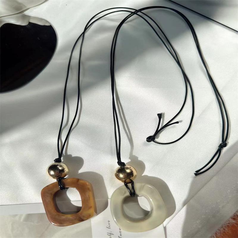 Premium New Chinese Resin Pendant Necklace Women's ins Niche Design Long Sweater Chain and Accessories