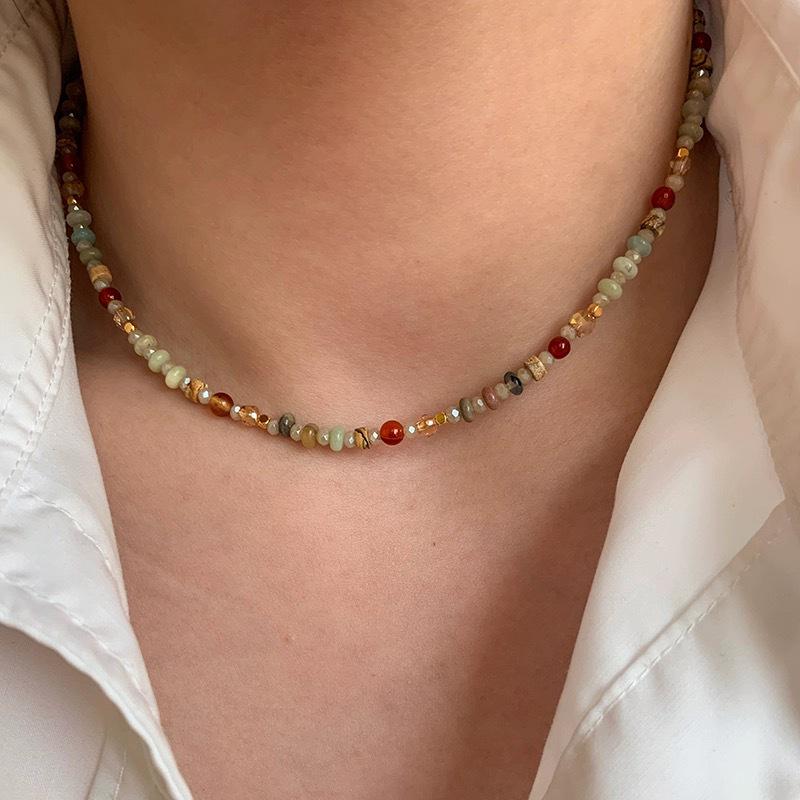 Ожерелье на ключицу с бусинами из натурального камня Bamine Crystal - женский нишевый дизайн, простой и универсальный.