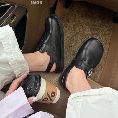 Новые мягкие кожаные сандалии с металлической пряжкой, на толстой подошве, ленивые полушлепанцы с закрытым носком, модные, универсальные и удобные