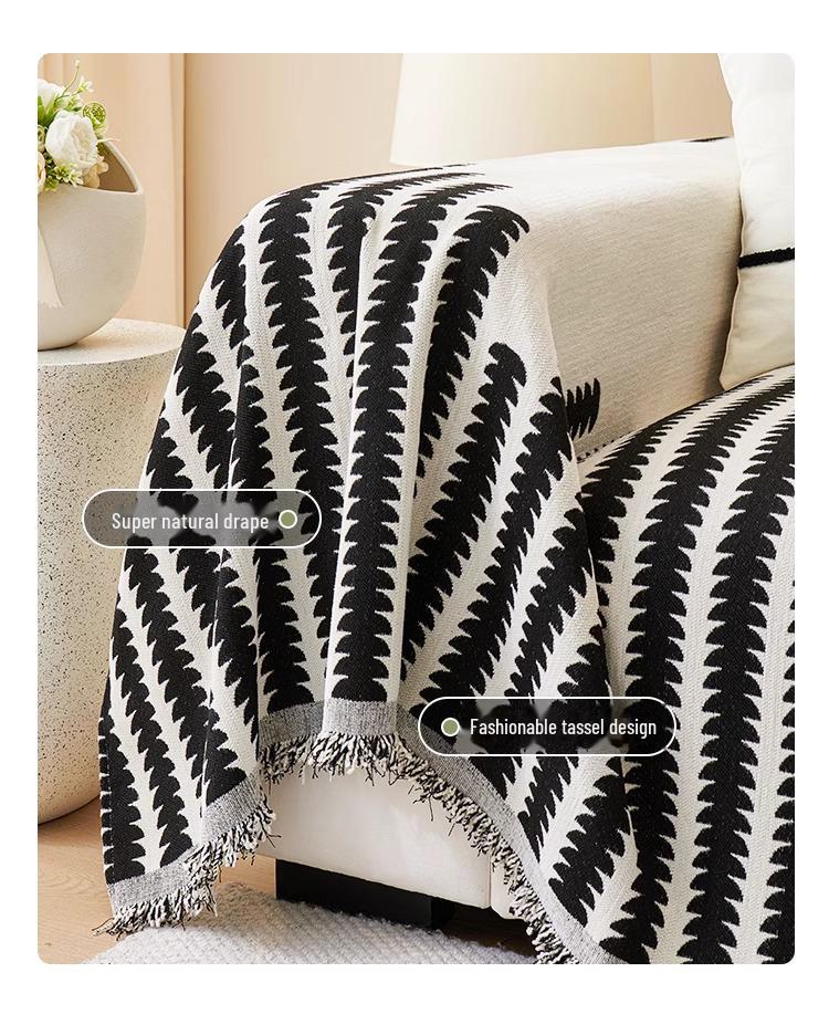 Chenille Nordic Sofa Cover: One-Piece, Dust-Proof, All-Season Blanket