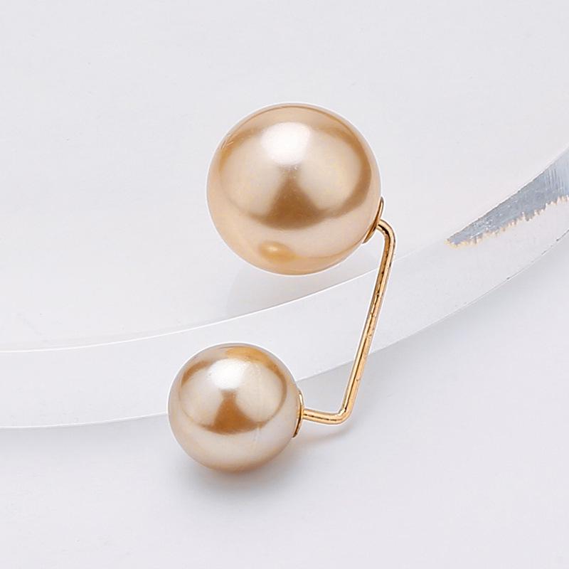 Elegant Minimalist Pearl Pin Brooch for Neckline and Waist