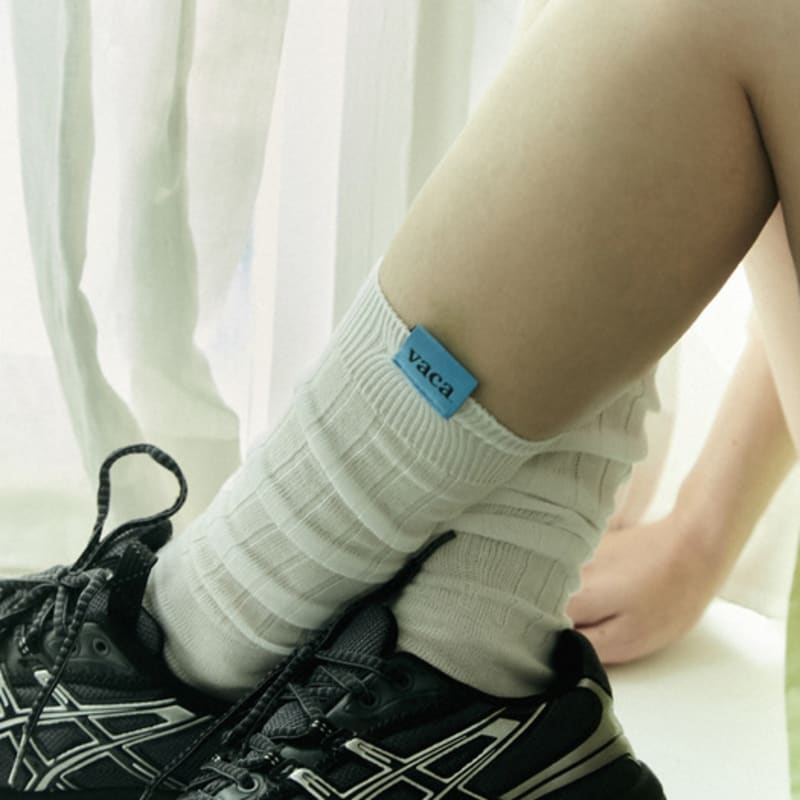 vaca. WHITE KNEE SOCKS