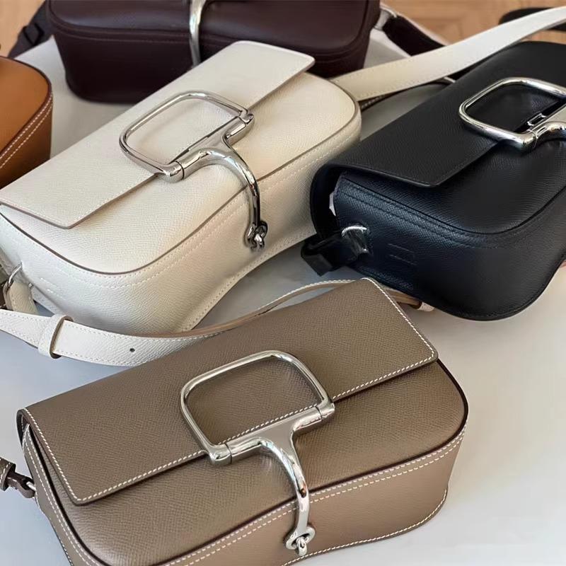 High-quality, Niche Baguette Bag with Palm Print Buttocks, Exuding A Sense of Sophistication, Single-shoulder Bag Under The Armpits for Commuting