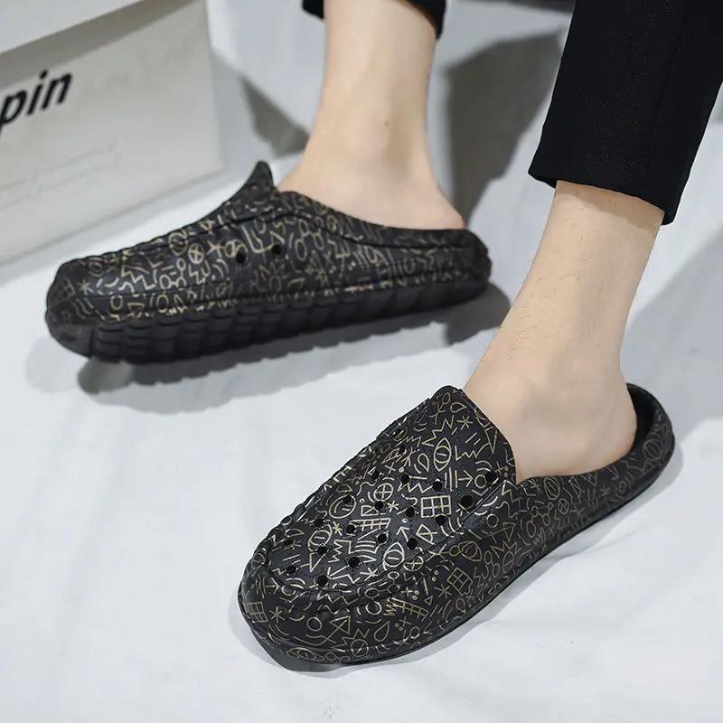 Fashion Hole Slippers for Men Outdoor Flat Sandals Man Beach Summer Sale Y2k Designer Luxury Eva Pvc Casual Trend 2025 Mascullino Shoes