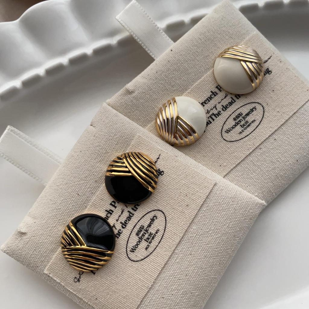 Premium Gilt Stud Earrings Retro Brushed Metal Ball Earrings Niche Exquisite Design French Earrings Women