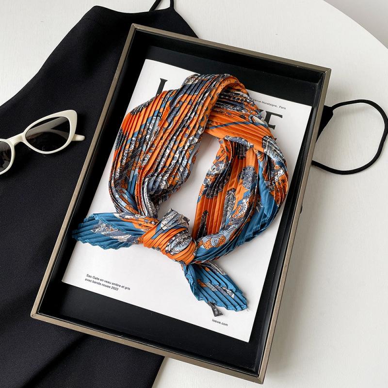 70 * 70 Four Seasons Доступен Новый женский маленький квадратный шарф, высококачественный шарф с буквенным принтом, профессиональный шарф, атласный шарф