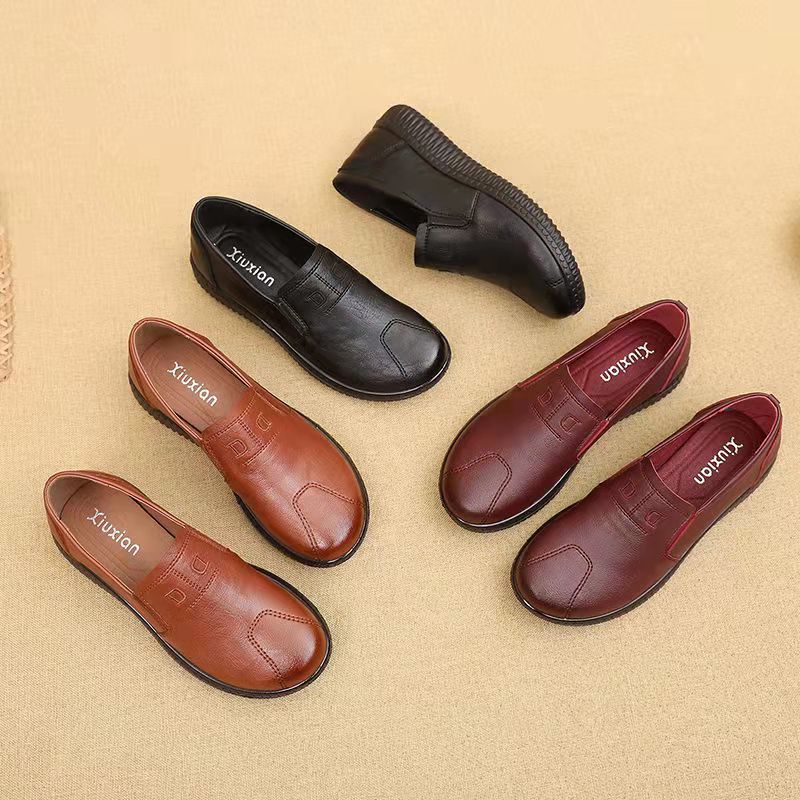Women's Soft-soled Mother Shoes Comfortable Middle-aged and Elderly Leather Shoes Spring and Autumn Flat Non-slip Grandma Casual Leather Shoes