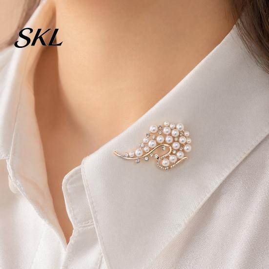 Long-lasting Brooch Pin, 3D Swan Design with Imitation Pearls, Anti-oxidation Anti-Oxidation Electroplated Finish Versatile Accessory for Coats Shirts