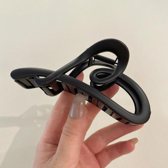 Женская заколка для волос Полый дизайн в форме сердца Нескользящая Прочный захват Заколки для волос Задняя часть головы Зажимы для волос для душа День Святого Валентина Аксессуары для волос