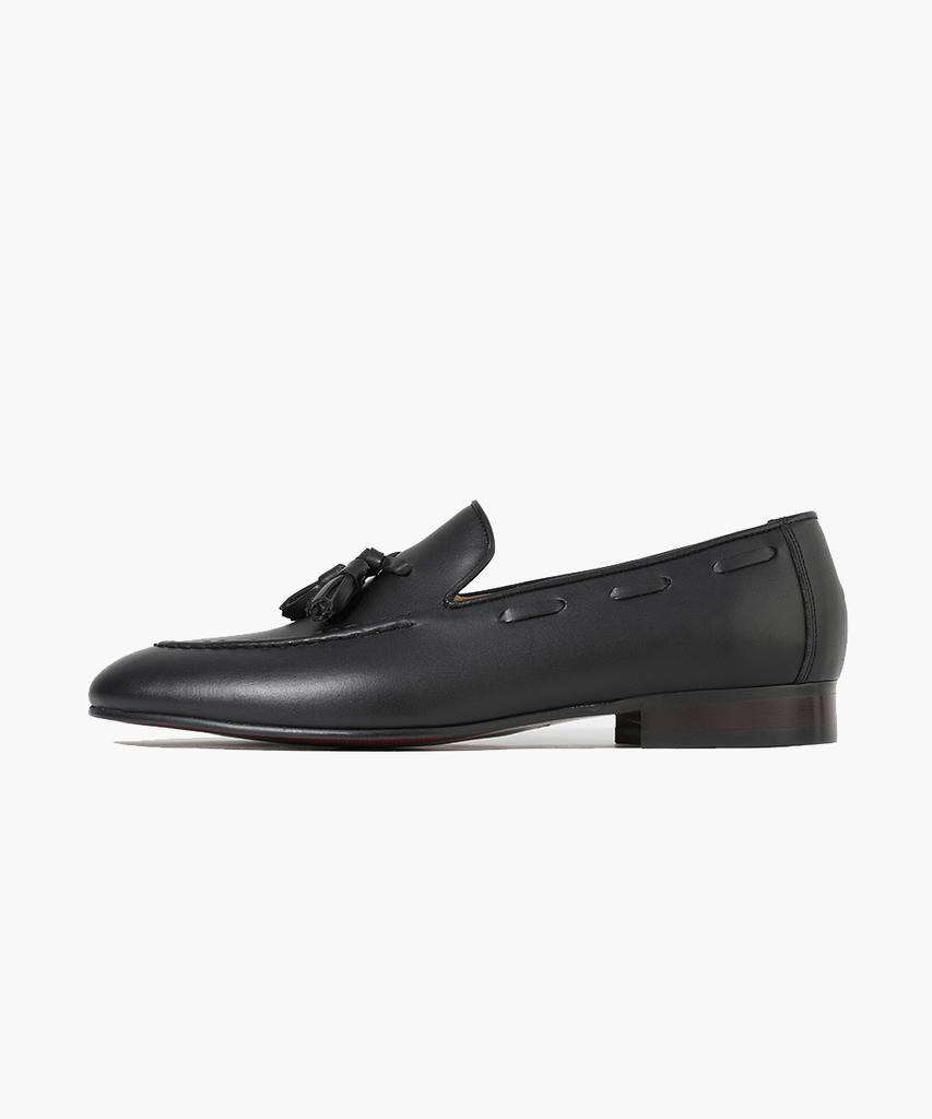 Firenze Atelier Узкий носок Классические лоферы с кисточкой и U-образным вырезом 9100 [Черный Fg]