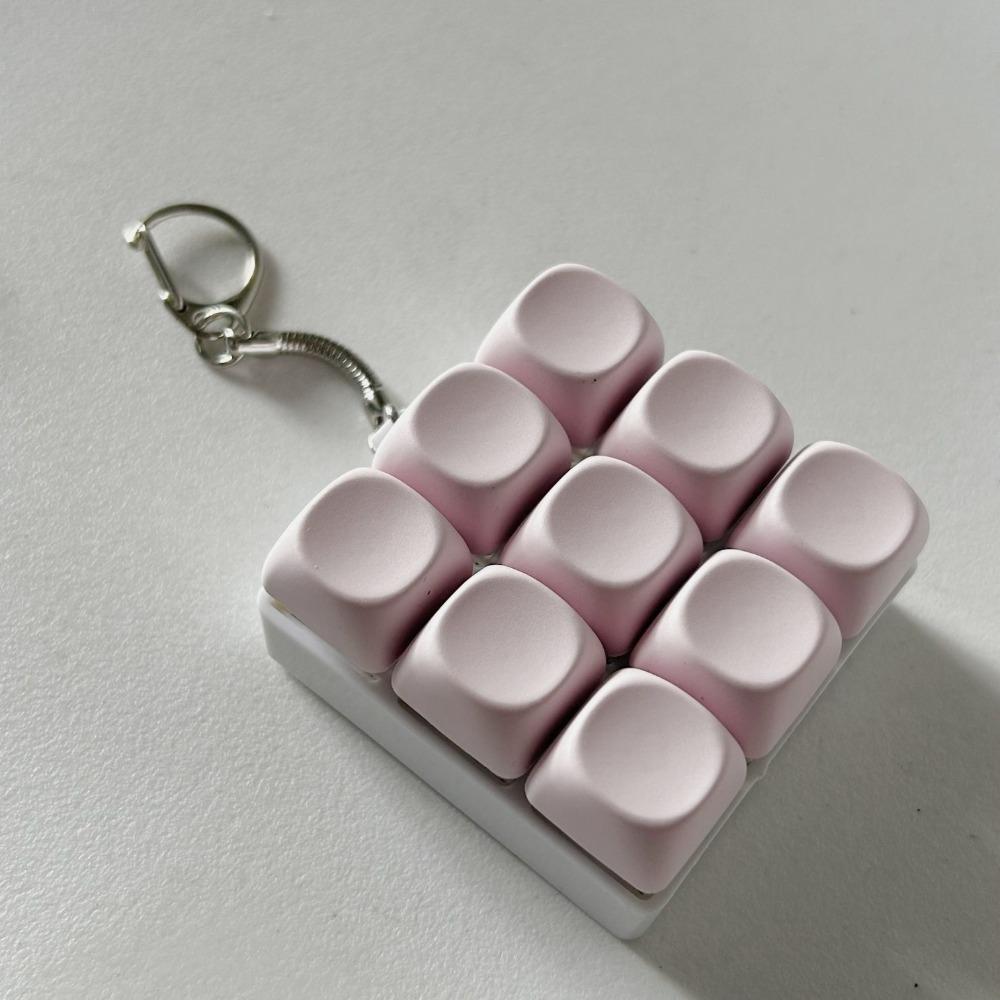 New DIY Keyboard Fidget Keychain Keycap Keys Button Finger Keyboard Cap 4/9Keys Relief Stress Clicker Toy Adult