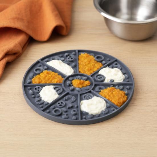 Nostalgie Soft Silicone Lick Mat, Pet Slow Food Mat with Strong Suction Cup, Multi-Grid Pizza Shape Dog Feeding Eating Bowl Accessory for Preventing