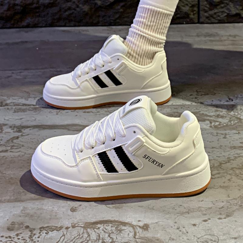 Модные женские кроссовки Новые модные туфли с аэрационной пластиной для женщин Универсальная платформа для пары Белые туфли Уличные повседневные кроссовки Женские