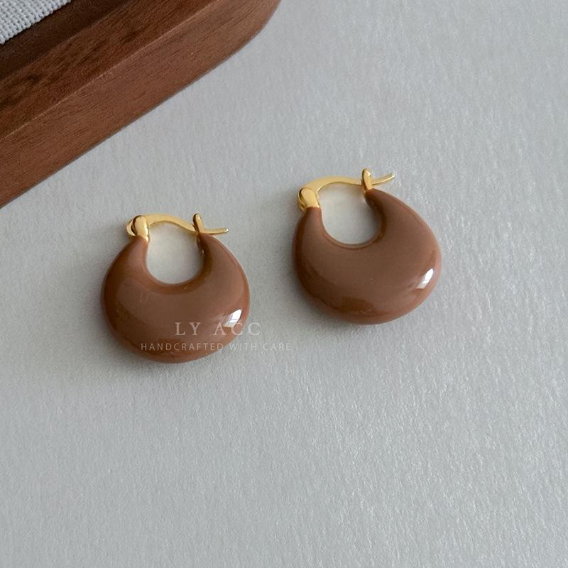 Minimalist geometric ring earrings, ear buckles, retro colors, light luxury fashion, personalized simplicity, high-end niche autumn and winter earring