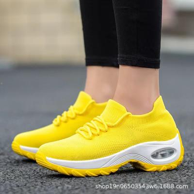 Новая женская обувь на воздушной подушке, обувь на платформе, обувь-качалка, женская спортивная и повседневная модная легкая обувь из мушиной ткани с увеличением роста