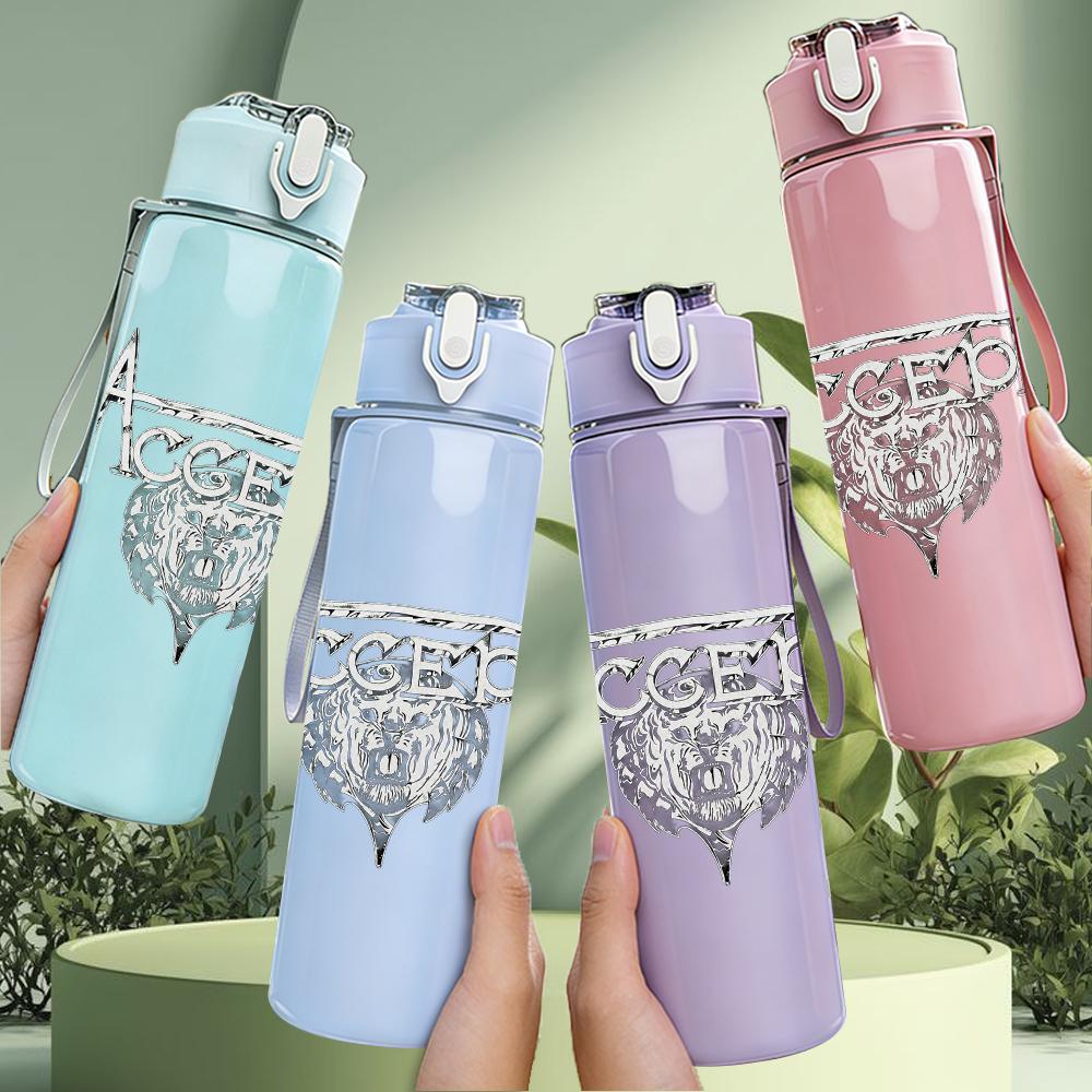 1PC Shield winged crest monochrome print 750ml colorful plastic sports water bottle leakproof pop up lid with straw for outdoor work home use