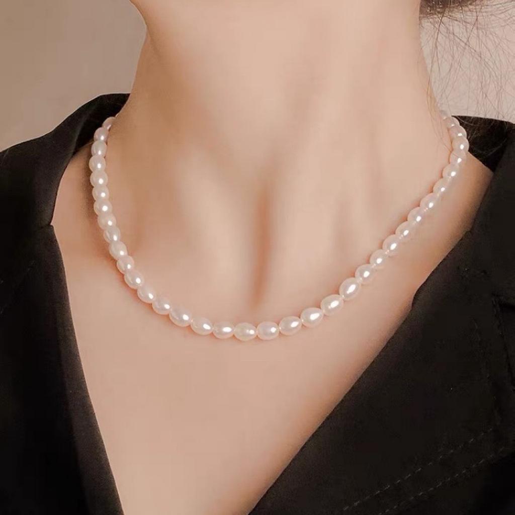 Freshwater pearl necklace, fashionable, lightweight, luxurious, simple, elegant, and a clavicle chain for women