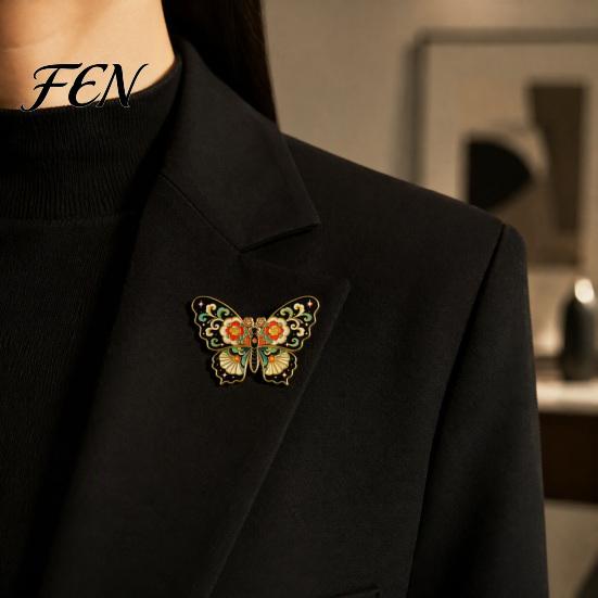 Butterfly Kite Badge Chinese Style Paper Brooch, Enamel Goldfish Swallow Badge, Decorative Pin for Clothing Scarves and Bags Durable Metal