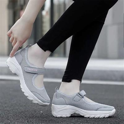 Женская обувь – Кроссовки