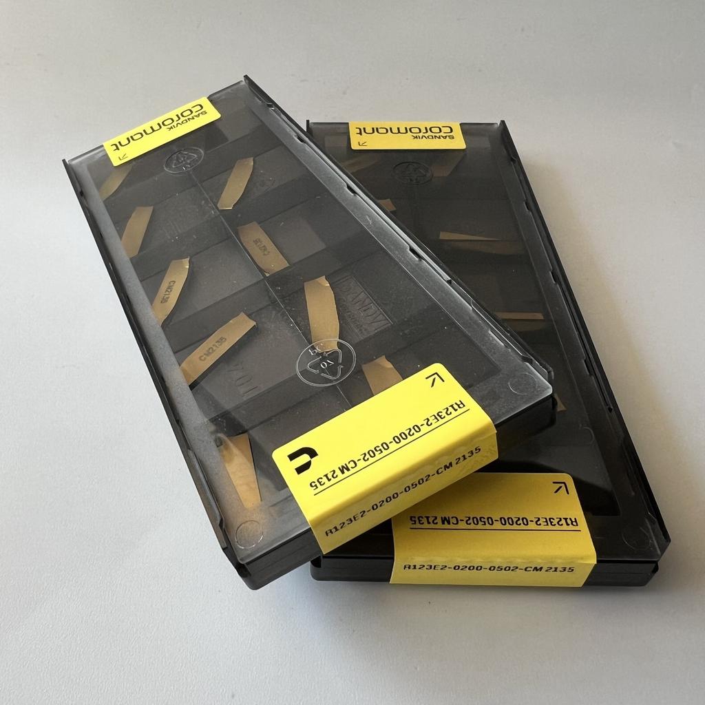 SANDVIK / R123E2-0200-0502-CM 2135 / Original Swedish hard alloy blade 10 Pcs