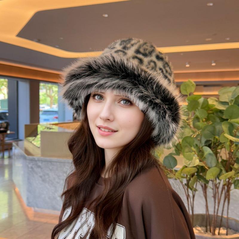 New Winter Cold Hat Women Show Small Face Ear Protector Basin Hat Leopard Print Thickened Cotton Plush Warm Mongolian Hat