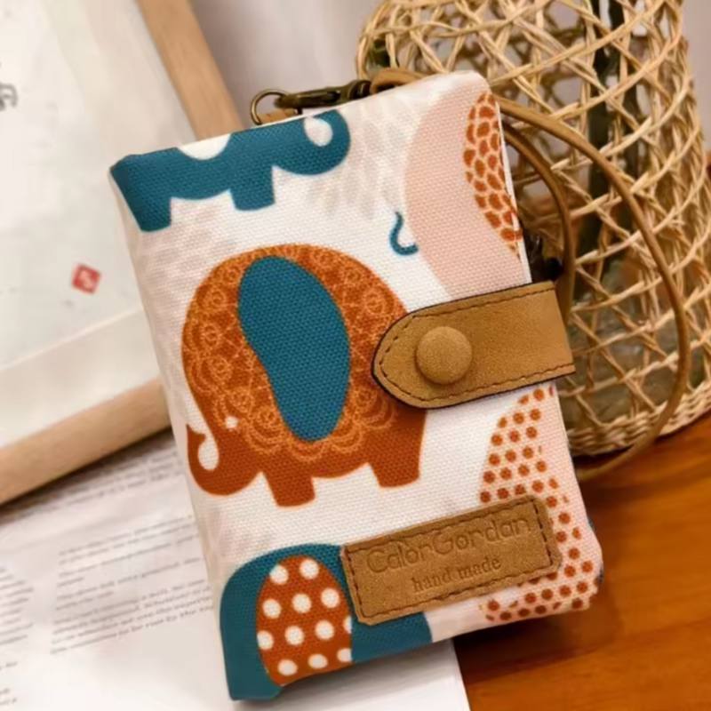 Женский милый короткий кошелек с застежкой-молнией из ПУ кожи - вместительная монетница, сумка для денег, матовая печать, держатель для ID-карты, милый клатч для девушки