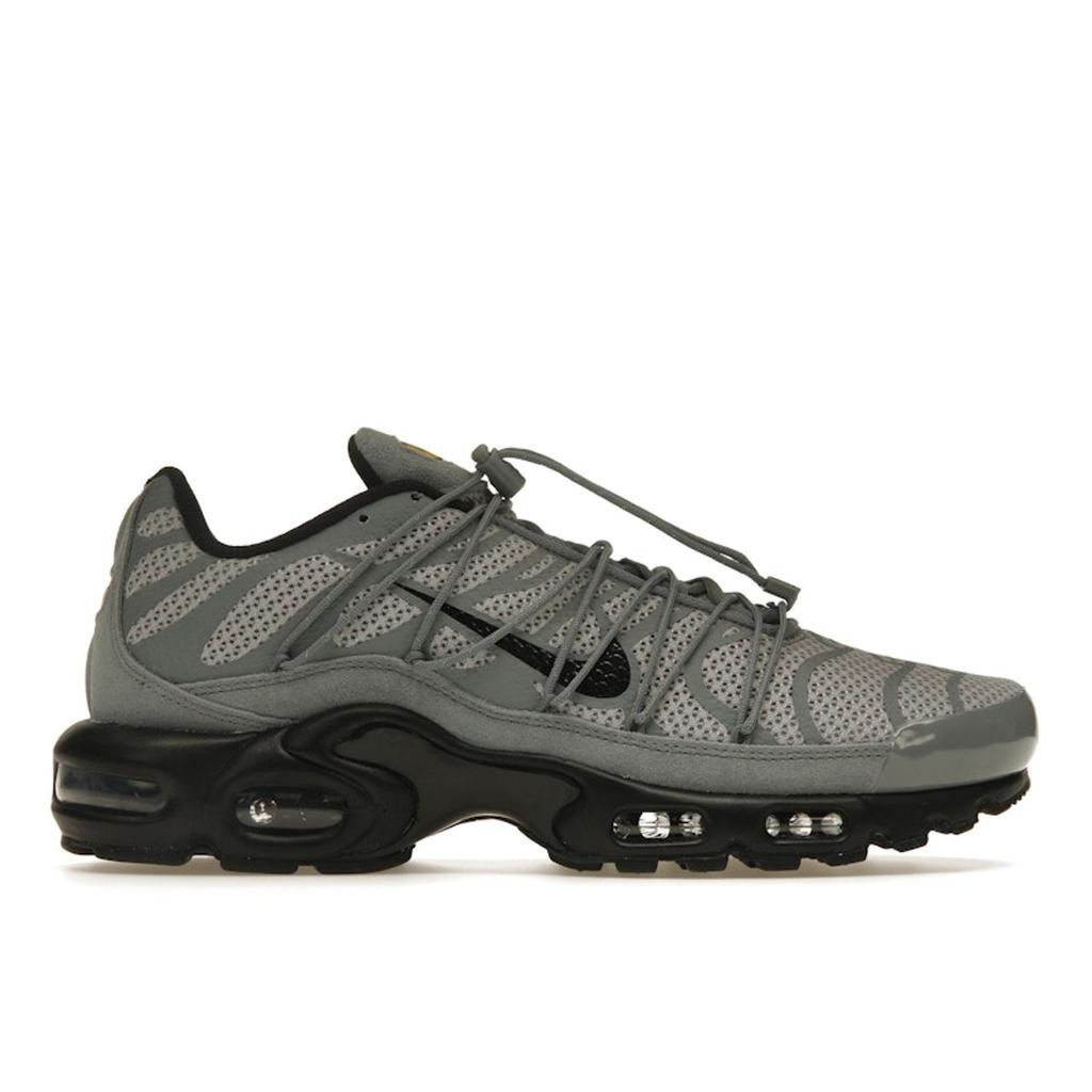nike air max plus men's grey
