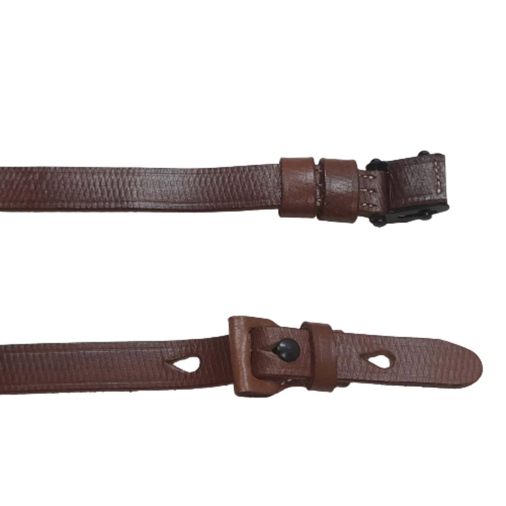 Немецкий винтовочный ремень Mauser K98 времен Второй мировой войны из коричневой кожи с прицельным колпаком, МАРКИРОВКА DSC00135_W_1