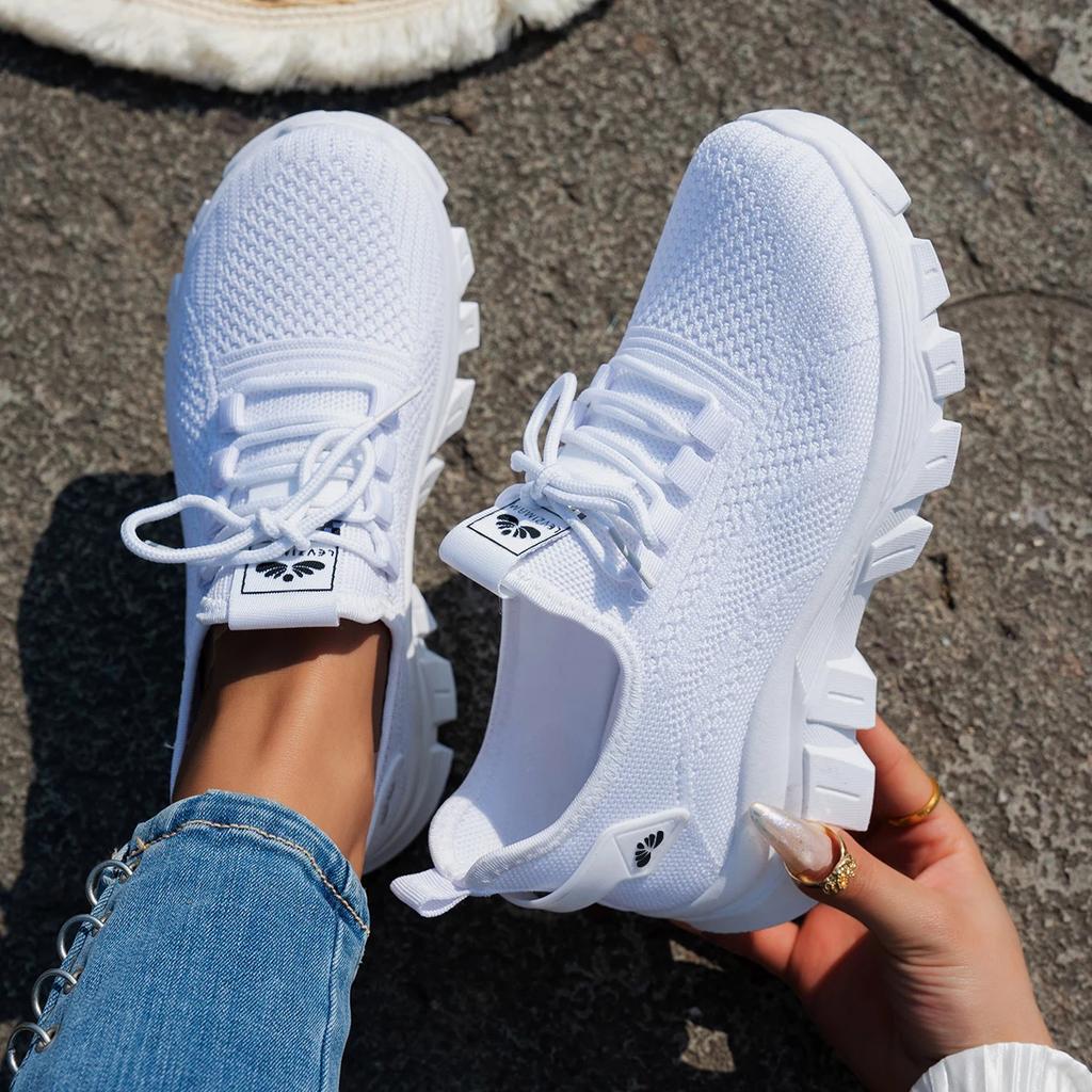 Модные женские кроссовки 2025 Весна Новые дышащие кроссовки большого размера Женская мода Шнуровка Удобная обувь Женские Zapatos De Mujer