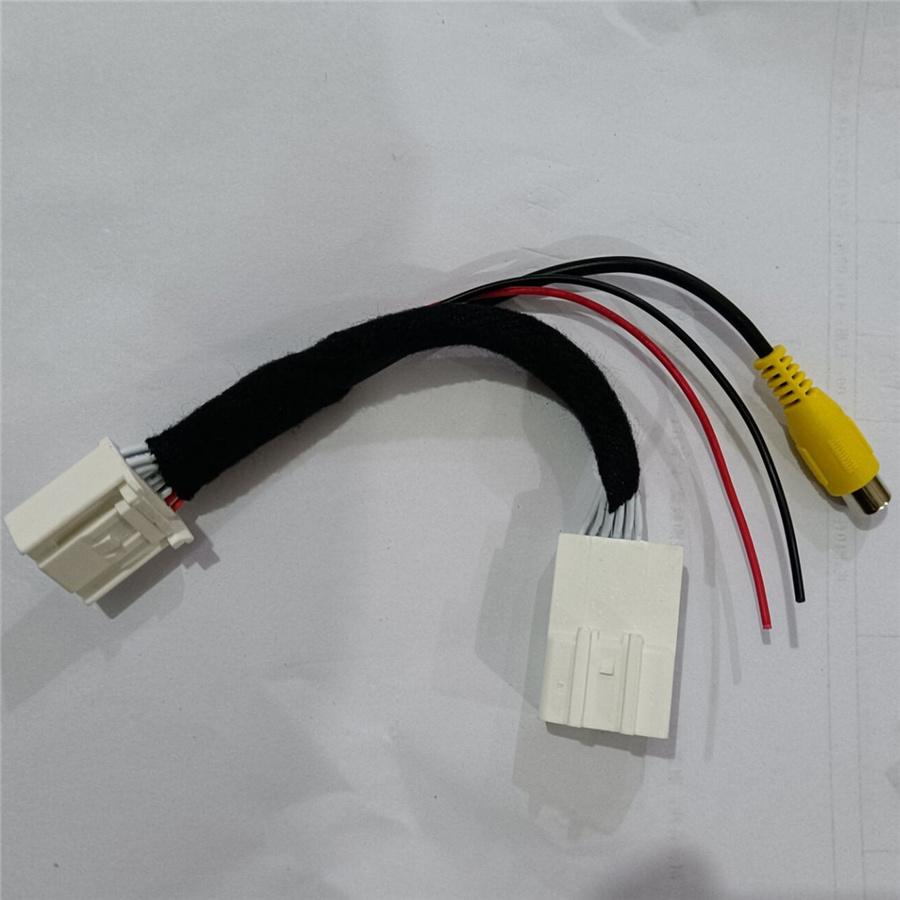 Reversing Camera Adapter Cable for Subaru, Scion, Toyota