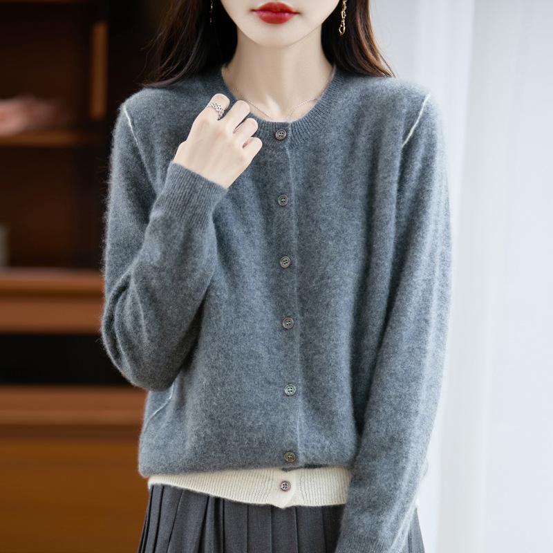 Women's 100% Wool Cardigan: Autumn-Winter Knit Jacket, Loose Fit, Long Sleeve, Versatile Outerwear.