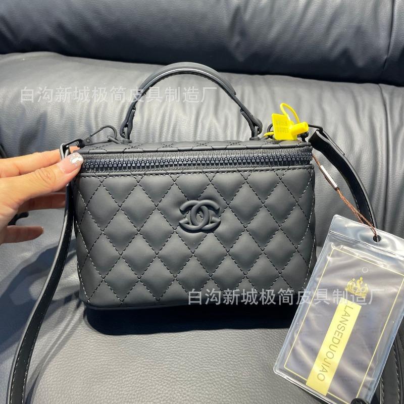 Портативная сумка-коробка, бриллиантовая цепочка, маленькая квадратная сумка, новая нишевая высококлассная сумка через плечо.