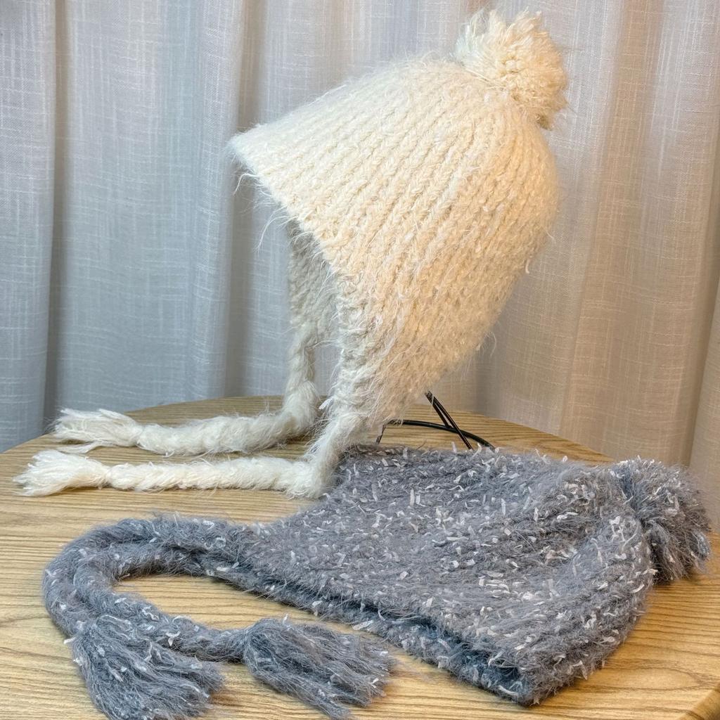 Новая трикотажная шапка Xiaoxiangfeng из экспортной ткани с защитой ушей для женщин с большим меховым помпоном, милая шерстяная шапка, осенне-зимняя, ручной работы, шапка-бандана