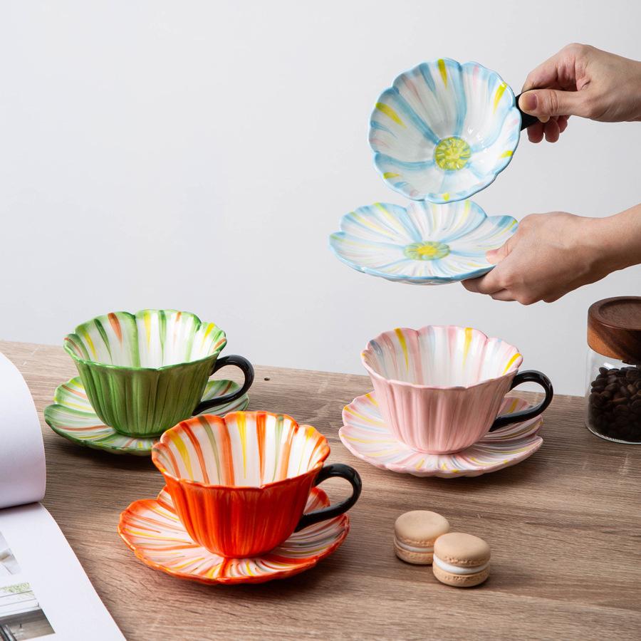 Креативная керамическая кофейная чашка и блюдце с ручной росписью подглазурными красками в виде лепестков, набор чашки и блюдца для послеобеденного чая, для девичьего сердца