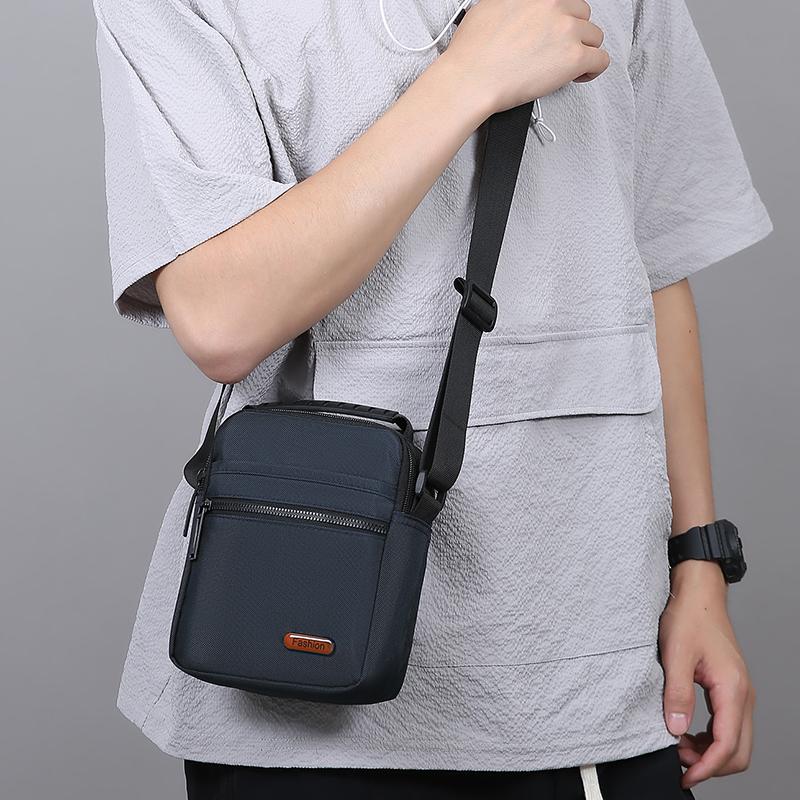 Men's Fashion Crossbody Bag - Lightweight Small Shoulder Messenger Purse (Stylish & Elegant Casual Handbag for Daily Use)