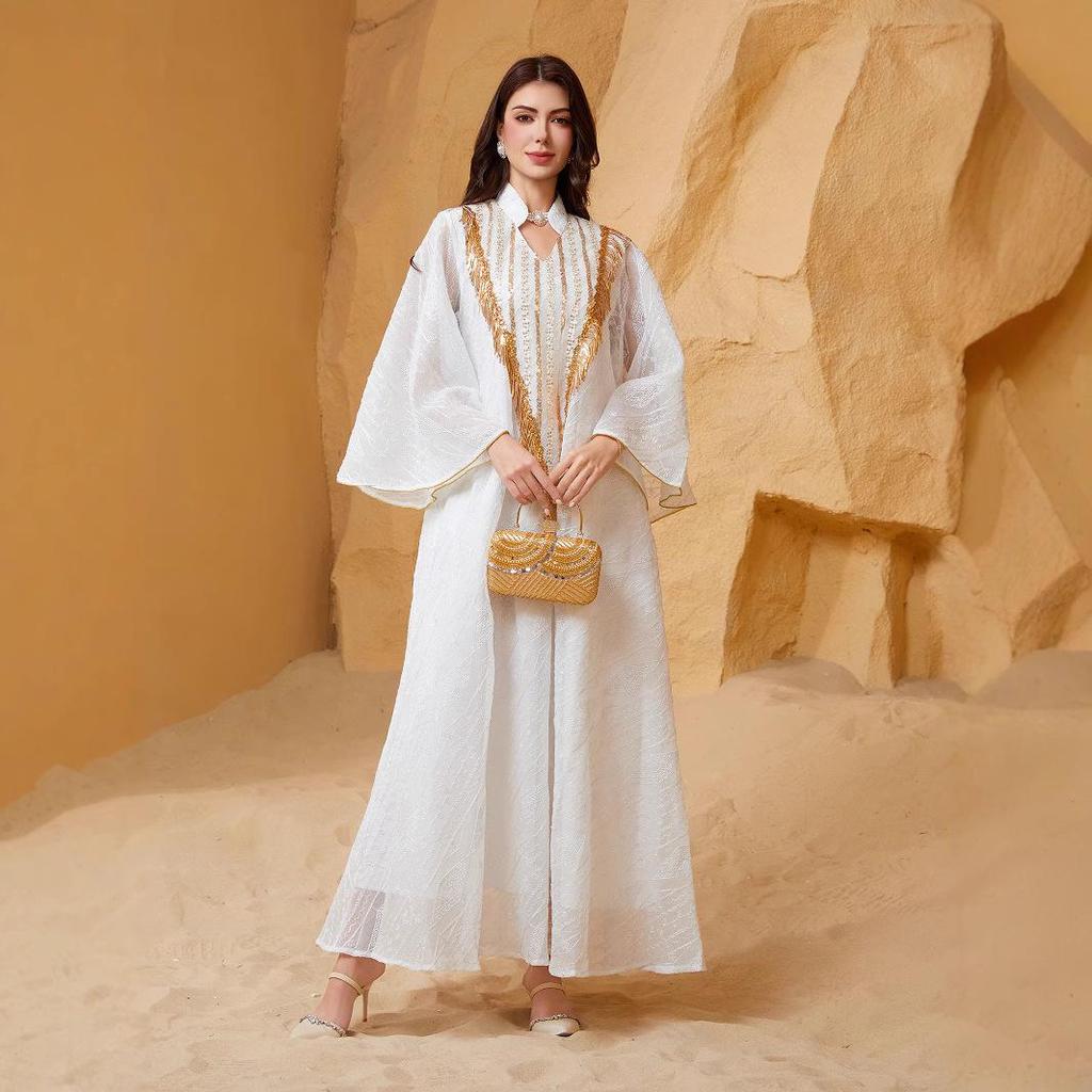 Elegant Arabic Evening Dress with Tulle & Sequin Embroidery