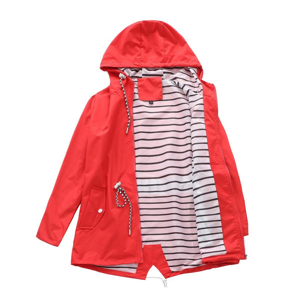 Женские ветровки с капюшоном. Водоотталкивающая ветровка в полоску с кулиской. Длинные рукава. Большой свободный плащ. Молния средней длины. Ветрозащитные куртки.