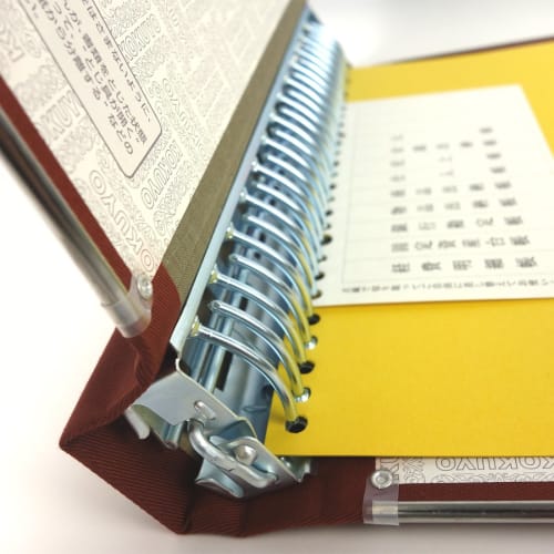 KOKUYO Папка-регистратор тканевая проклеенная B5 вертикальная с металлической рамкой 26 отверстий вмещает 200 листов красная Ha-120RZ